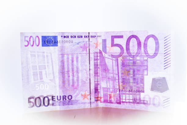 500 euros in official banknotes. No people