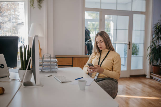 istock Woman working in office 1364207951