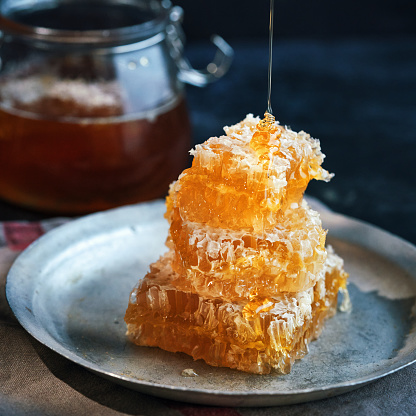 Healthy Honey with Honeycombs