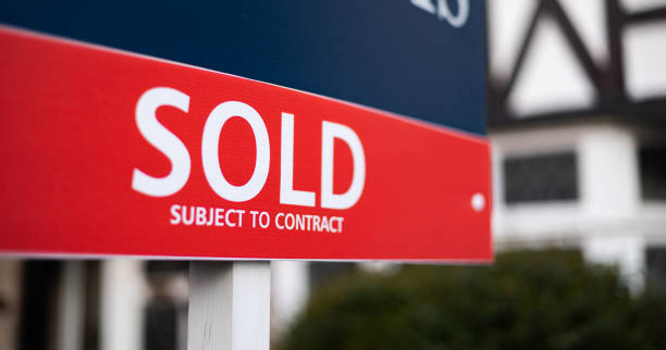 estate agent sold sign