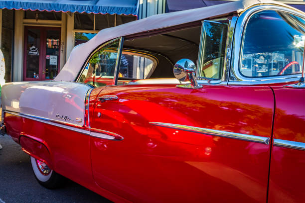 1955 chevrolet belair кабриолет - chevrolet bel air personal land vehicle american culture car стоковые фото и изображения