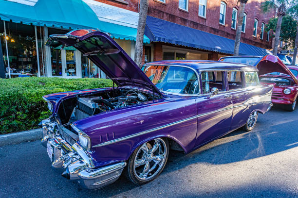 1957 chevrolet belair универсал - chevrolet bel air personal land vehicle american culture car стоковые фото и изображения