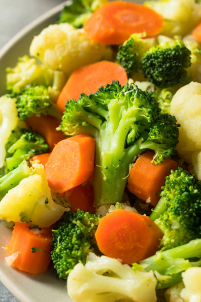 istock Healthy Organic Steamed Vegetables 1364301266