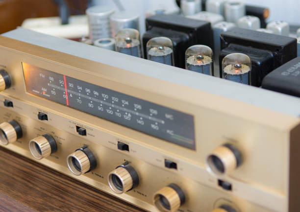 구식 램프 전자 라디오 - power amplifier 뉴스 사진 이미지