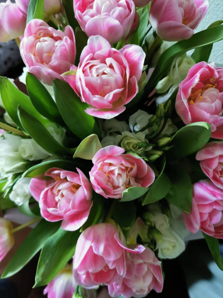 istock Bouquet of pink roses from above 1364417355
