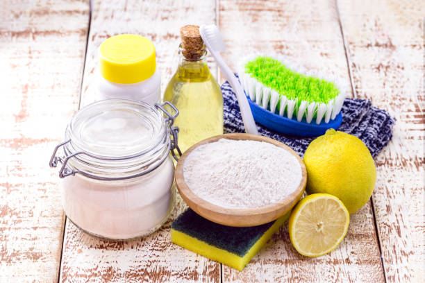 istock Vinegar with lemon and bicarbonate, with glue, cleaning cloth or flannel and kitchen sponge, homemade cleaning kit 1364456336