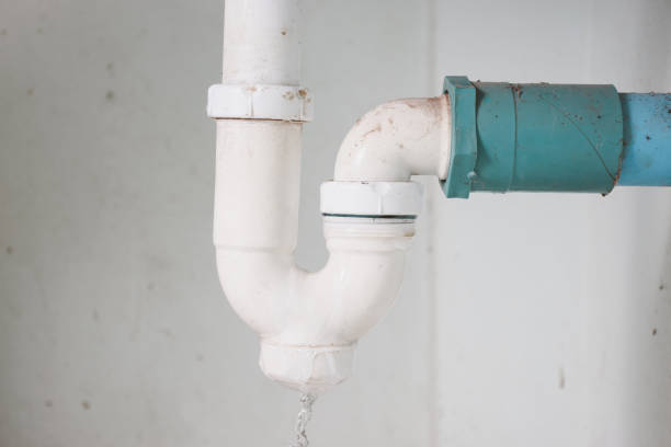 istock Close-up Of Water Is Leaking From The White Sink Pipe 1364534485