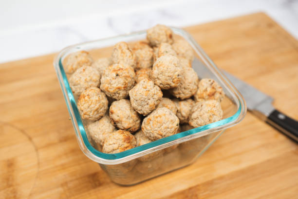 istock Spaghetti with Italian Chicken and Beef Meatball 1364535876