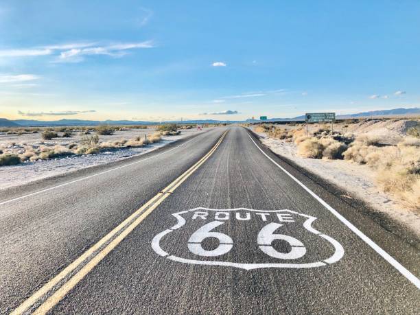 road 66 california usa famous - route 66 thoroughfare sign number 66 imagens e fotografias de stock