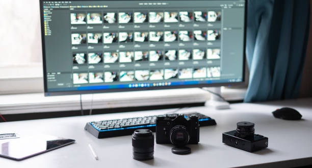 Photography Razor Table 10,600+ Photographer Table Stock Photos, Pictures & Royalty-Free Images ...