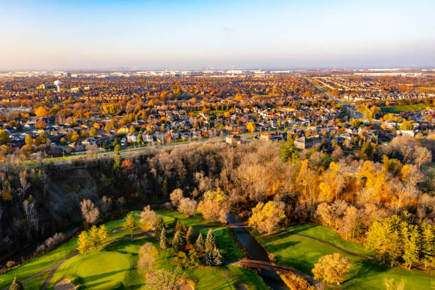 aerial view of residential distratic at rutherford road and islinton ave., detached and duplex house, woodbridge, vaughan, canada - deciduous tree autumn canada house imagens e fotografias de stock