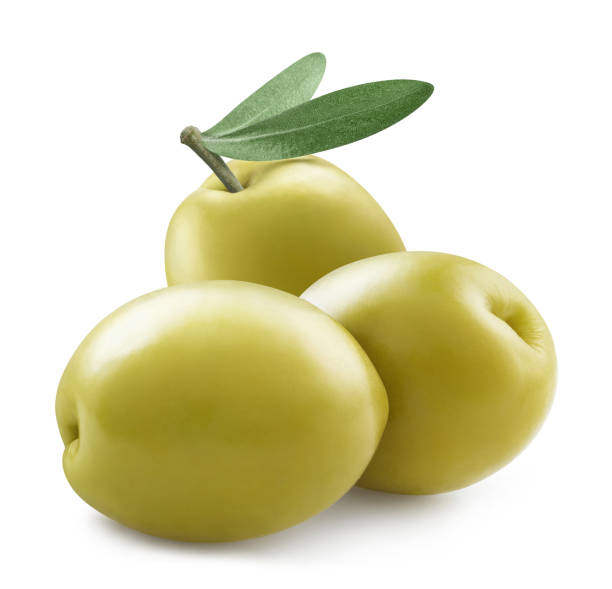 trois délicieuses olives vertes sur blanc - olive verte photos et images de collection