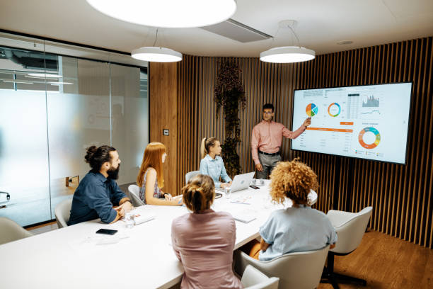istock Financial expert presenting investment opportunities 1364729843