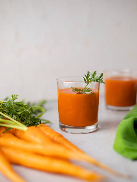 fresh carrot juice - carotene imagens e fotografias de stock