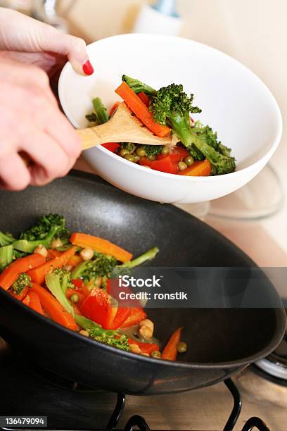 Mix Di Cucina Verdure - Fotografie stock e altre immagini di Alimentazione sana - Alimentazione sana, Ambientazione interna, Arancione