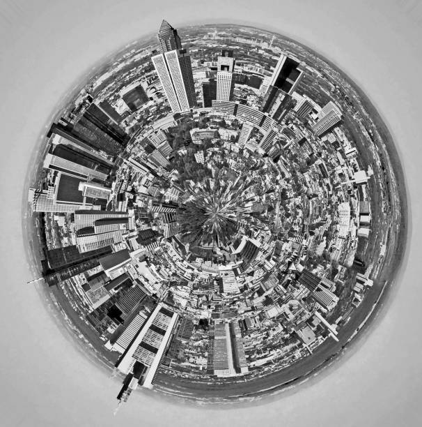 istock panorama of Frankfurt 1364796650