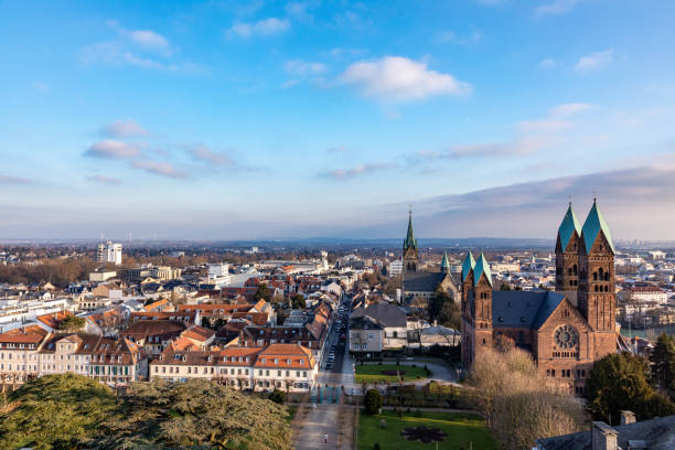 skyline de bad homburg - bad homburg fotos fotografías e imágenes de stock