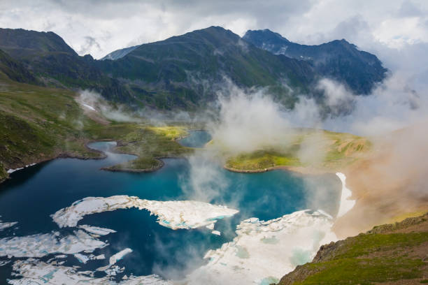 istock emerald lake mountain valley 1364812900