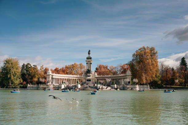 istock Lake in Retiro Park, Madrid, Spain 1364818935