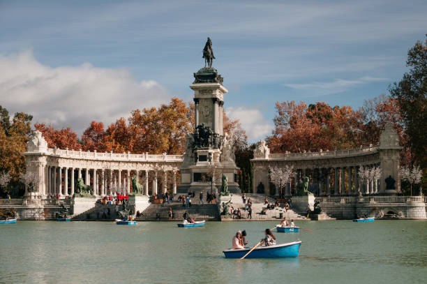 istock Lake in Retiro Park, Madrid, Spain 1364818992
