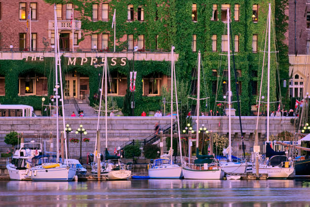 victoria, vancouver island - empress hotel imagens e fotografias de stock