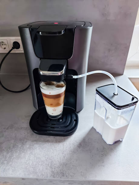 istock Preparation of a latte macchiato 1364918923