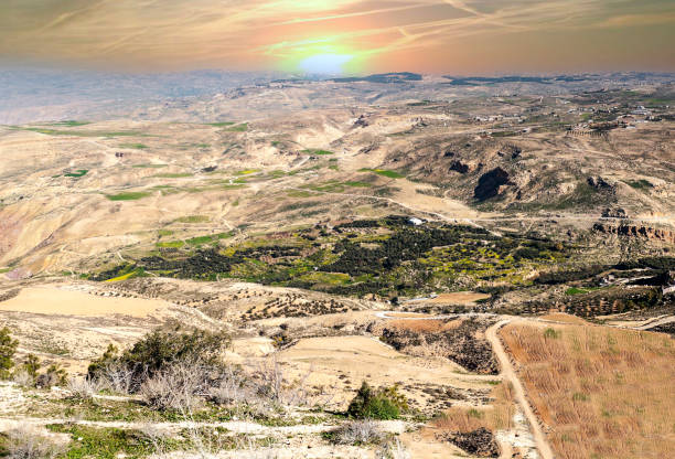 monte nebo en jordania - mount nebo fotografías e imágenes de stock