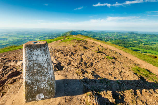 ウスターシャービーコン、早朝、モルバーンヒルズ、ウスターシャー、イギリス。 - worcestershire ストックフォトと画像