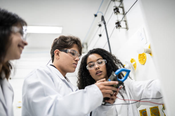 University Electrical Lab 7,400+ Electrical University Stock Photos, Pictures & Royalty-Free ...