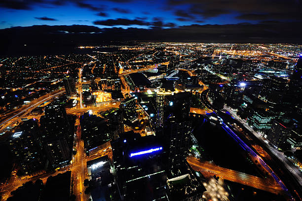 edificios de la ciudad de melbourne - yarras edge fotografías e imágenes de stock