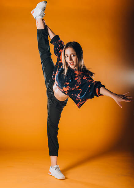 istock Stylish dance artist 1365040313