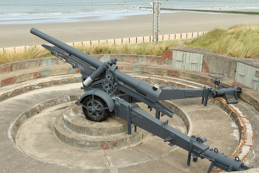 Cannon of the Second World War of the Atlantic Wall