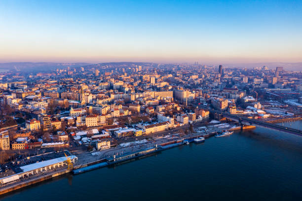 belgrado desde el aire - serbia fotografías e imágenes de stock