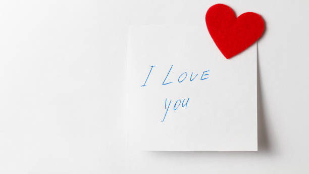 istock Text I love you on short note paper 1365151939