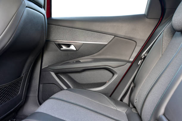 istock Door handle to open the car 1365152537