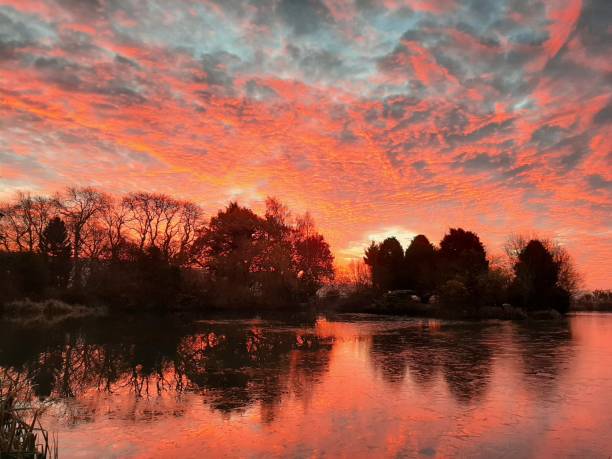istock Red Sky in the Morning, Cawkwell House Lake 1365160935