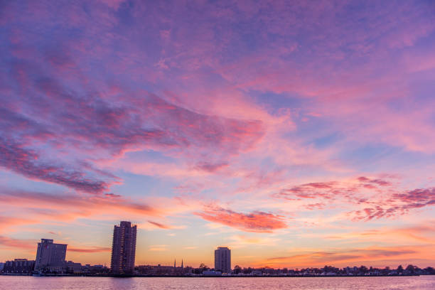 istock Look across the Elizabeth River 1365194306