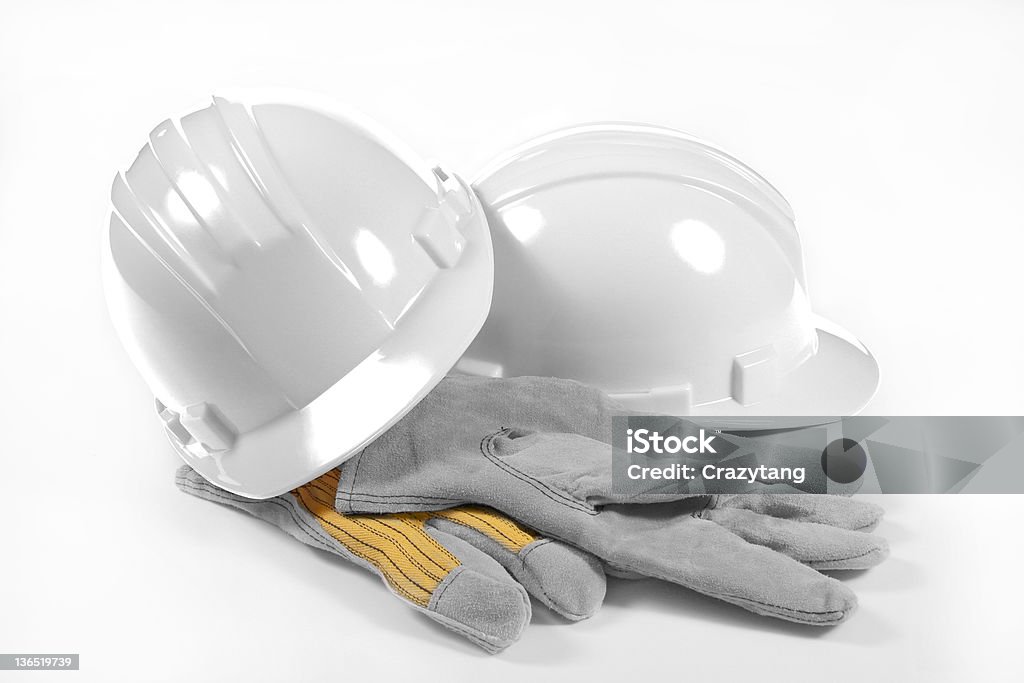 Capacete de proteção branco com luvas de trabalho - Royalty-free Amarelo Foto de stock