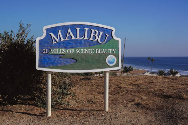 720+ Malibu Sign Stock Photos, Pictures & Royalty-Free Images - iStock | Malibu pier, Malibu beach, Welcome to los angeles
