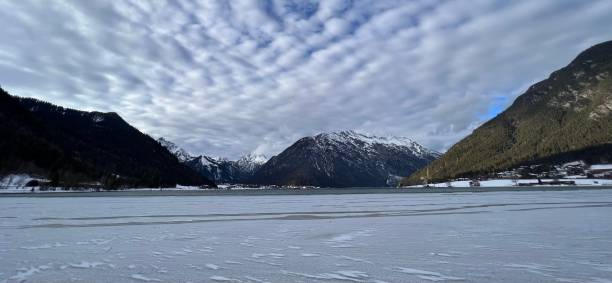istock Achensee between Maurach and Pertisau Karwendel in the schwaz district Tyrol Austria - Eis Eisecke Ice layer 1365291081