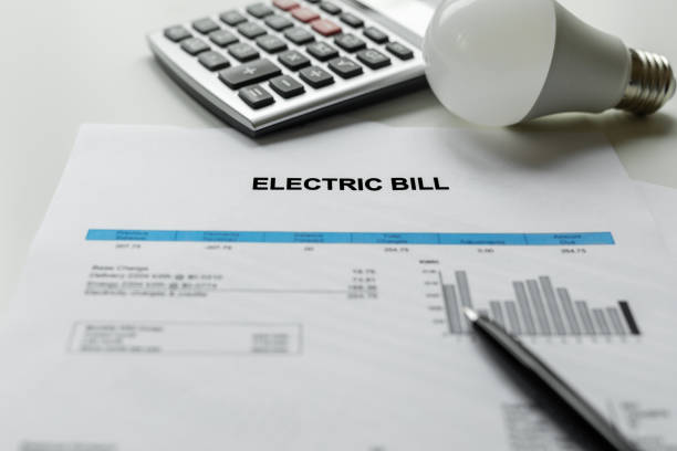 electric bill charges paper - tax tax form law business imagens e fotografias de stock