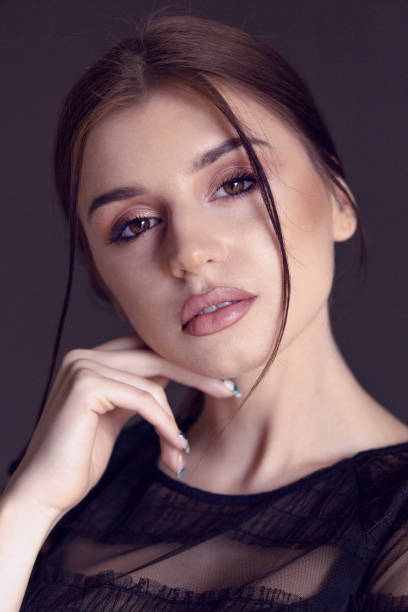 istock Night make up look. Glamour make up 1365321294