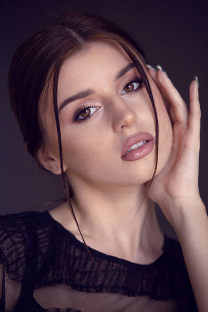 istock Night make up look. Glamour make up 1365321296