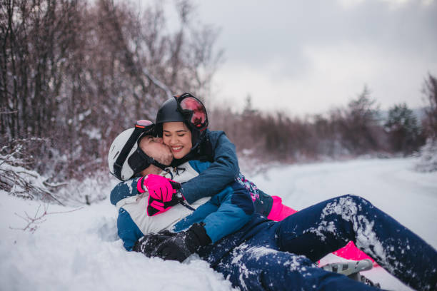 istock Love in the snow 1365371080