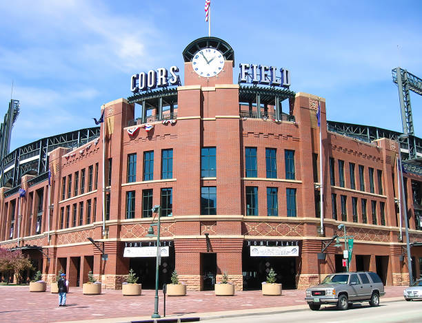 アメリカ合衆国コロラド州デンバーのダウンタウンにあるクアーズ・フィールド複合野球場 - coors field ストックフォトと画像