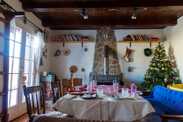 istock Cozy family cabin, with served dining table 1365463789