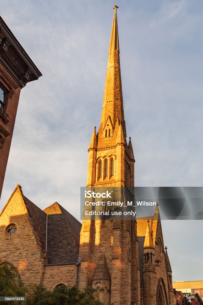Iglesia Adventista Del Séptimo Día De Éfeso De Nueva York Foto de stock y más banco de imágenes de Aire libre - iStock Iglesia Adventista Del Séptimo Día De Éfeso De Nueva York Foto de stock y más banco de imágenes de Aire libre - iStock