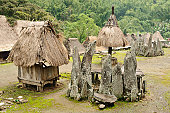 flores-indonesien-traditionelles-ethnischen-bena-village.jpg?b=1&s=170x170&k=20&c=szdbmwl0AHGf1kW7DZjtnkj2nWaoRVPCm6woO0EPaCE=