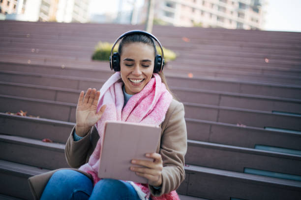 istock Young business woman 1365585651
