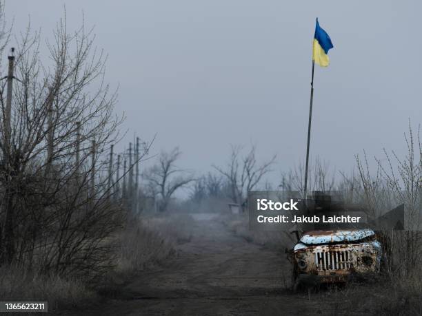 War In Eastern Ukraine Frontline Stock Photo - Download Image Now - Ukraine, War, Military Invasion